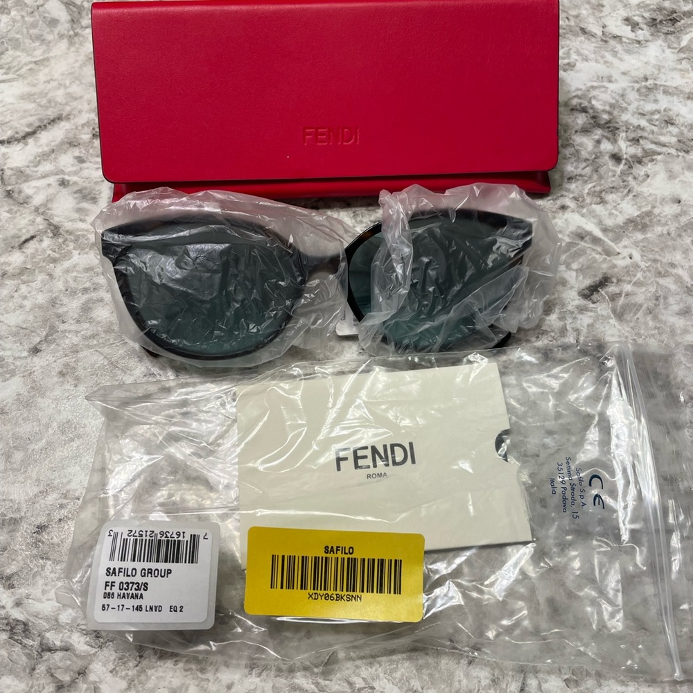 Brown Fendi sunglasses, brand new never worn. 100% authentic